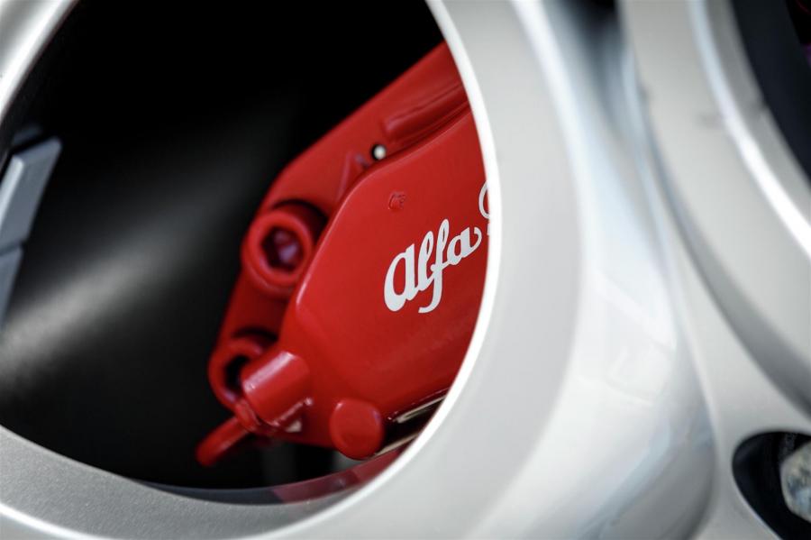 Колеса Alfa Romeo 8C Competizione 2008 года  (фото 50 из 143)